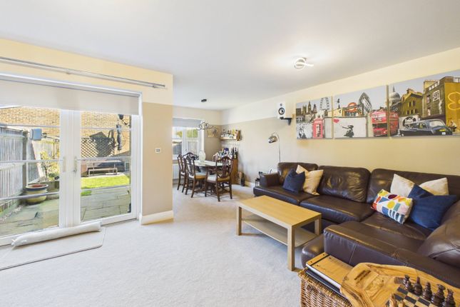 8, Elizabeth Place, Berkshire photo 4