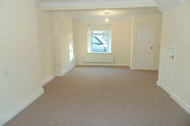 Main Street, NEWBRIDGE photo 2