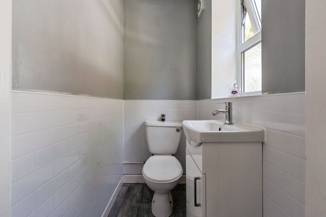 3, Elm Road, Barrow-in-Furness photo 4