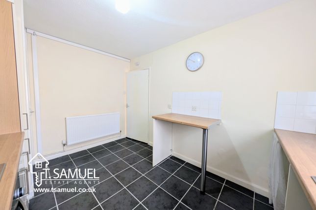 40 Rowan Close, Mountain Ash photo 4