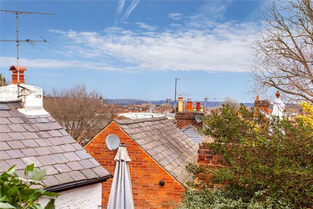 Terraced house to rent in Greys Road, Henley-On-Thames, Oxfordshire