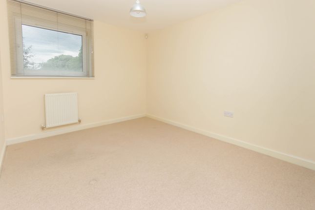 Flat 1, 107, Croyland Road, Wellingborough photo 4