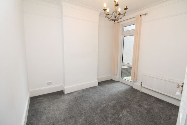 20, Eddystone Road, Brockley photo 4