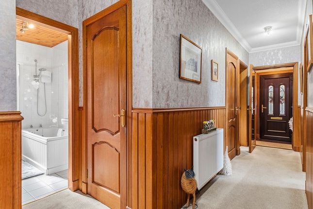 9 Ochil Crescent, Raploch, Stirling photo 2