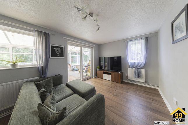 16, Ticehurst Close, Milton Keynes photo 4
