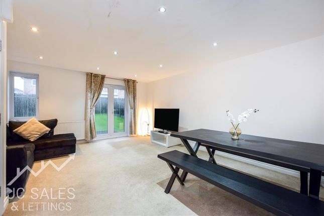 104, Halesworth Road, Sheffield photo 3