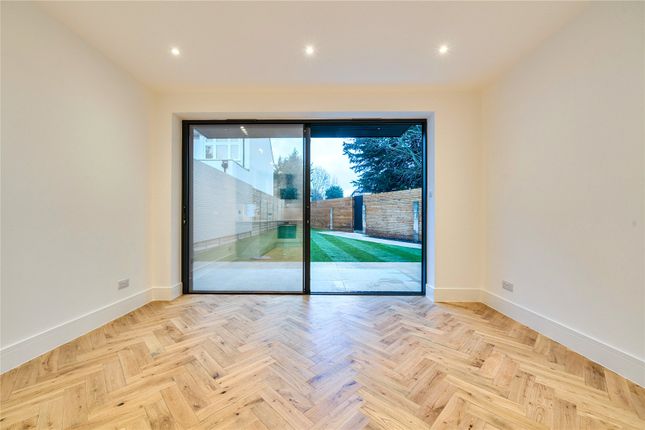251B, Ladysmith Road, Enfield photo 4