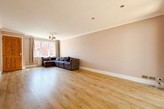 11 Wakefield Close, Milton Keynes photo 4