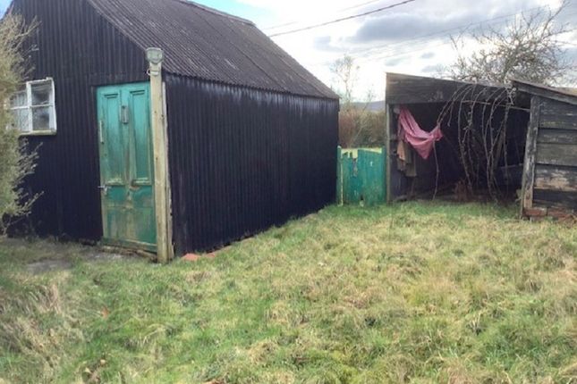 Detached bungalow for sale in Carreg Sawdde, Llangadog, Carmarthenshire.