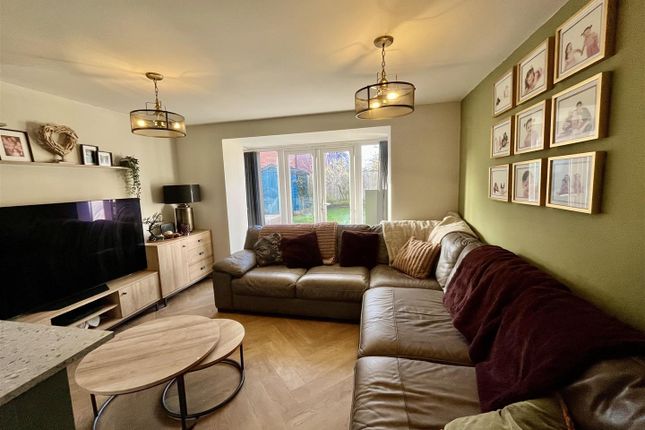 8, Thunderbolt Avenue, Preston photo 3