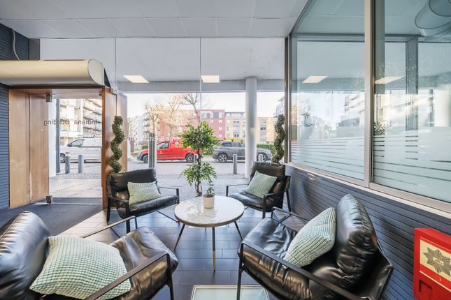 Flat to rent in Alaska Building, Deals Gateway, London