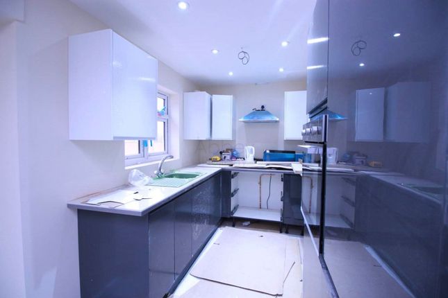 118 Browning Road, Luton photo 5
