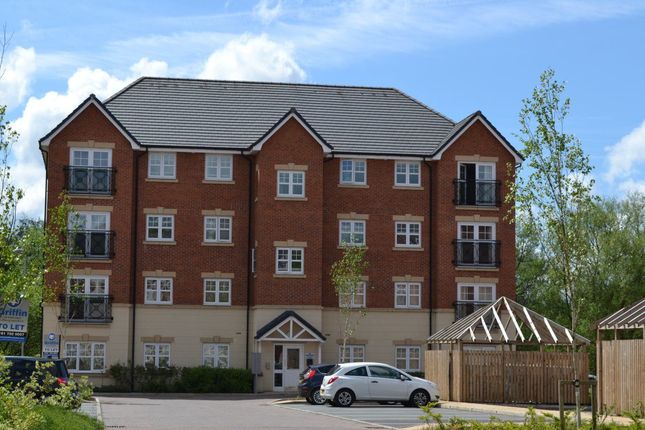Flat to rent in Astley Brook Close, Bolton BL1