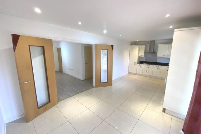 3, Arundel Drive, Borehamwood photo 4