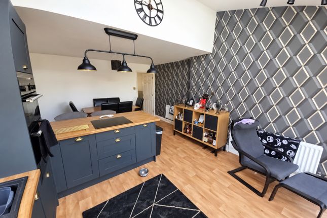 10, Barnard Close, Spennymoor photo 3