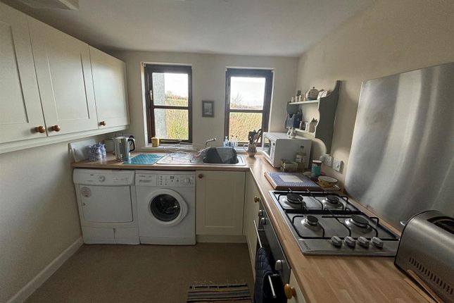 Flat 5, The Old School House, Launceston photo 3