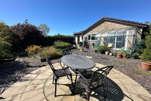 10 Cedar Close, Stowmarket photo 4
