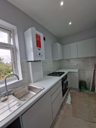 Thumbnail Flat to rent in Selborne Road, Ilford
