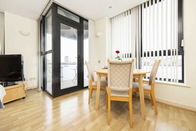 Flat 13, Ocean Wharf, 60, Westferry Road, London photo 4