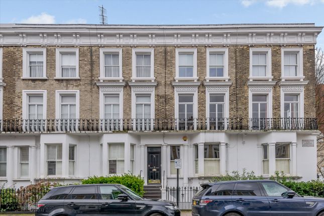 55, Lamont Road, London photo 2