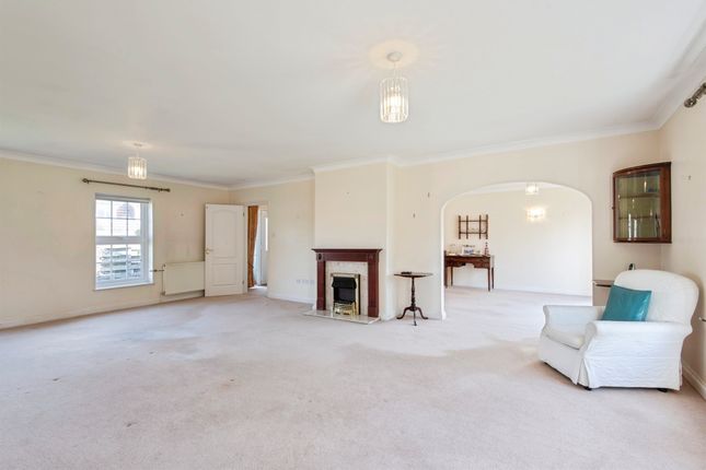 8a, Leaden Hill, Royston photo 2