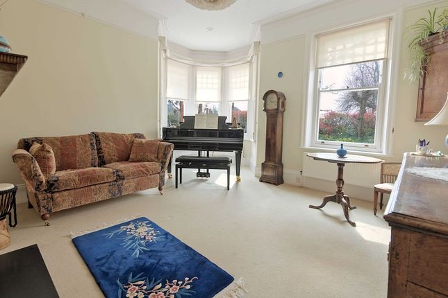 The Old Rectory, 118 Wood Street, Barnet photo 3
