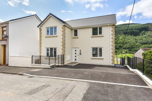 Thumbnail Detached house for sale in Painters Row, Treherbert, Treorchy