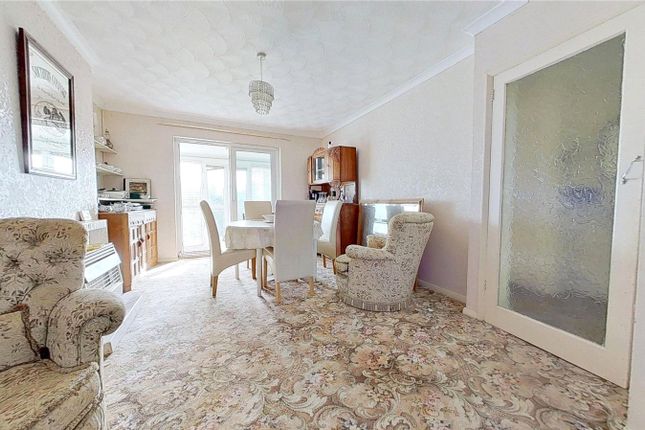 24, Derek Road, West Sussex photo 2