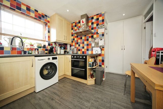 31, Bunting Road, Luton photo 5