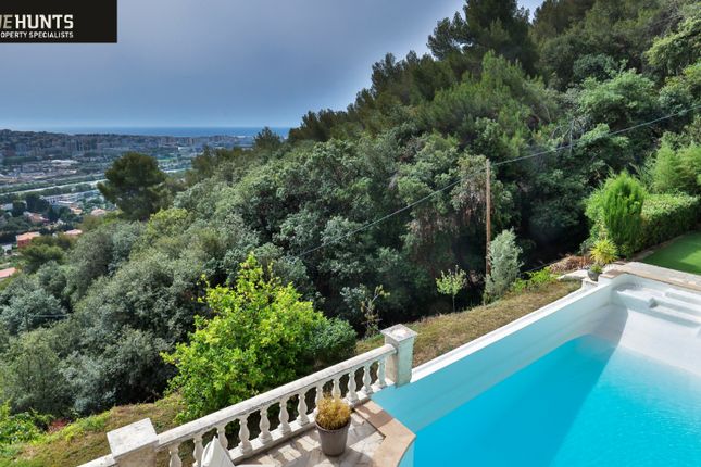 Villa for sale in Saint Laurent Du Var, Antibes Area, French Riviera