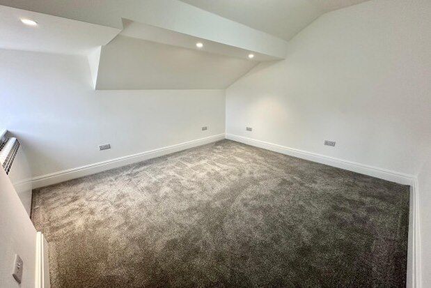 Flat to rent in Wood Street, Cheadle