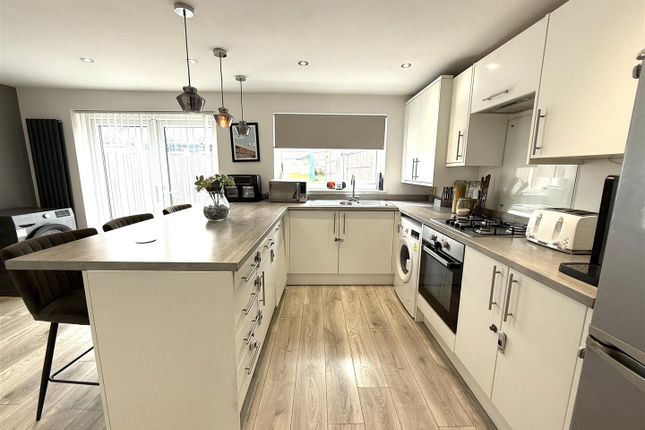 22, Watkiss Drive, Rugeley photo 5