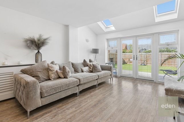 27 Albertine Road, Maidstone photo 4