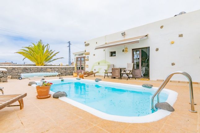 Thumbnail Villa for sale in Tinajo, Lanzarote, Spain
