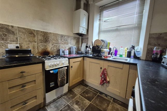 53, Oak Street, Oldham photo 3