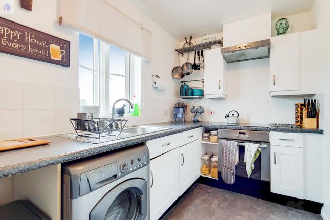 Flat for sale in Gidea Park, Romford