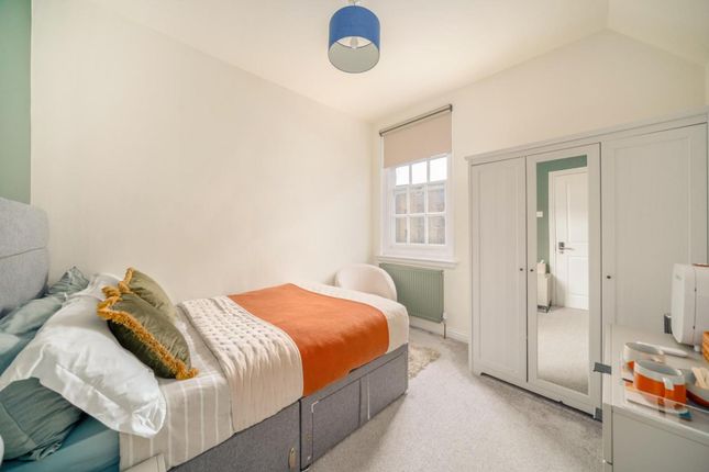 1-bed house on Broadwater Road, London, £1,395/mo