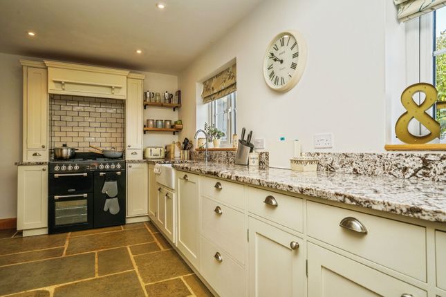 24A,, Wood Lane, Evesham photo 3
