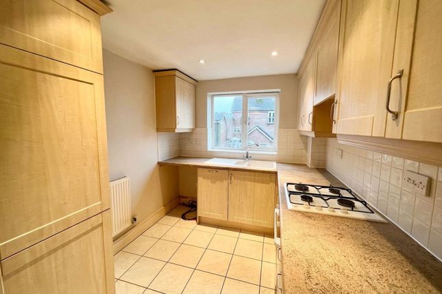2 Arderne Place, Alderley Edge photo 3