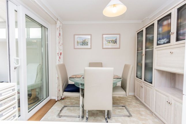 4, Oatfield Close, Cranbrook photo 5