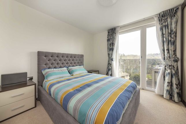Flat 30, Goldfinch Court, 713A, Finchley Road, London photo 4