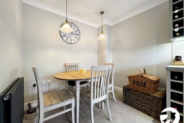 Plantation Court, Sittingbourne photo 4