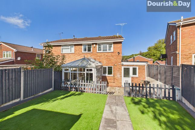 11 Danby Crest, Stafford photo 4