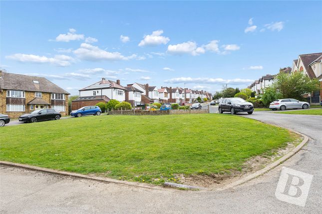 6A,, Waldegrave Court, Upminster photo 4