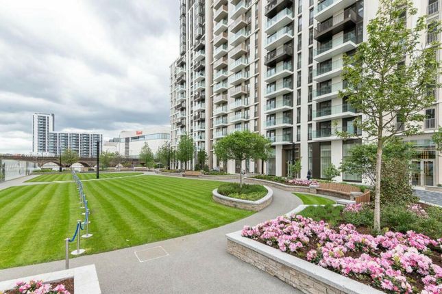 Flat for sale in Cassini Tower, White City Living