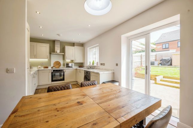30, Tudor Pole Road, Somerset photo 4