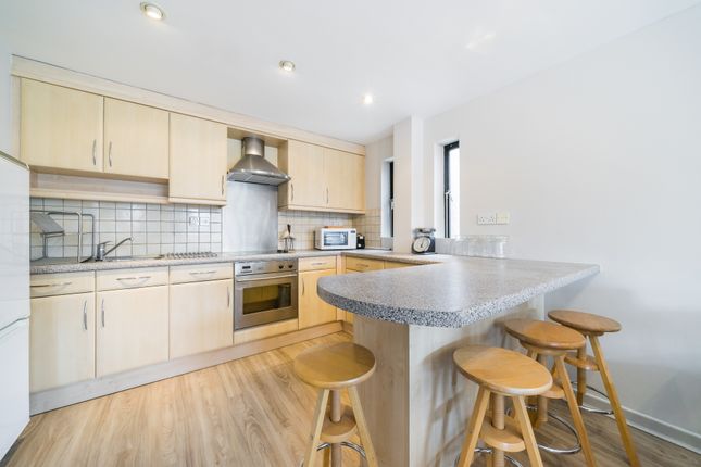 Flat 220, Queens Quay, 58, Upper Thames Street, London photo 2