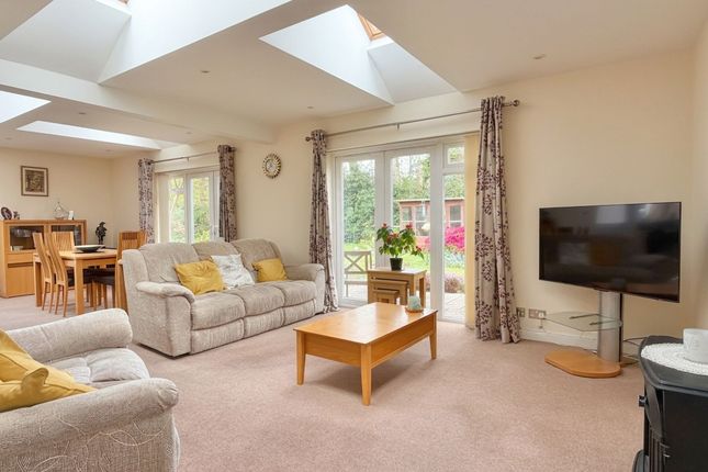7 Hartsgrove Avenue, Southampton photo 2