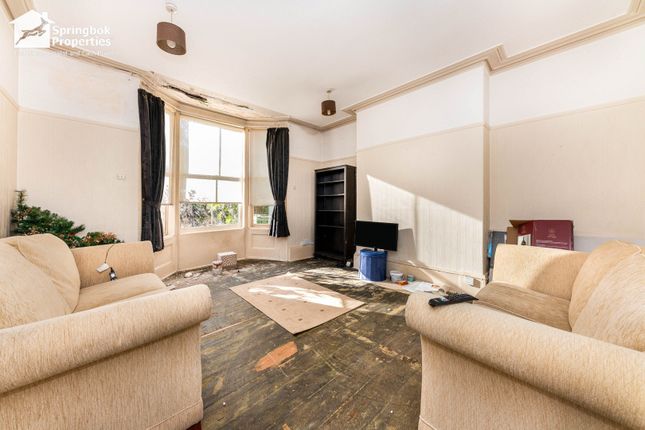 13, Bargate, Grimsby photo 2