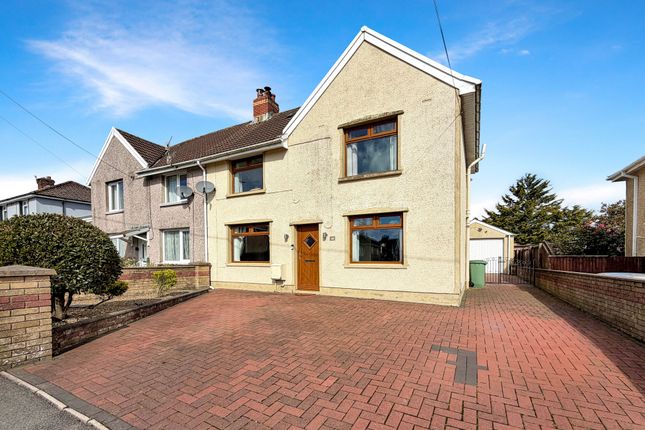 3-bed house on 7 Gelliargwellt Road, Hengoed, £250,000